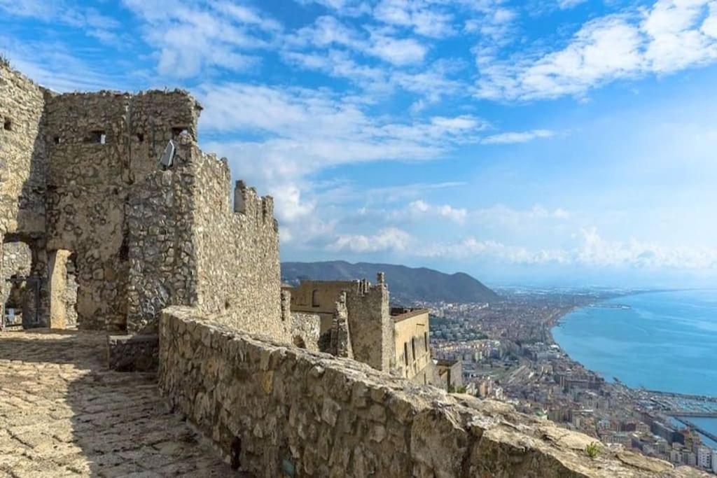 ساليرنو Nizza Apartment In Centro المظهر الخارجي الصورة